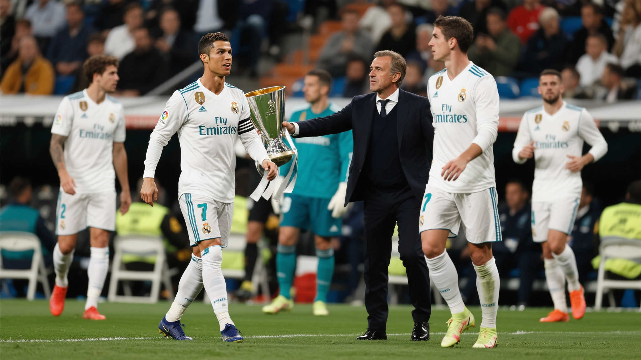 更象征着其 更象征着其